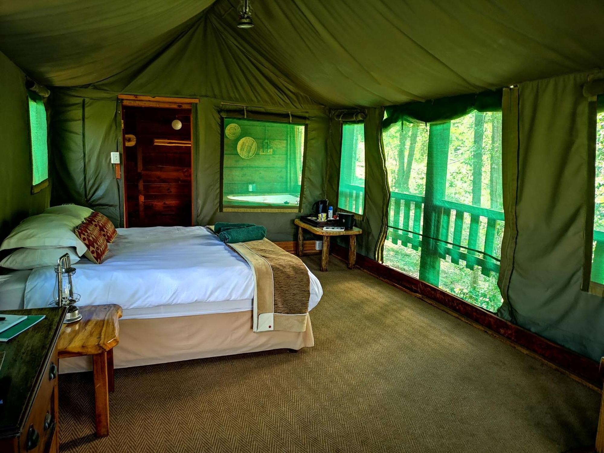 Fernhill Tented Treehouses Rheenendal Dış mekan fotoğraf